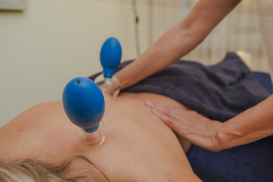 Kopf-Nacken-Geichtsmassage